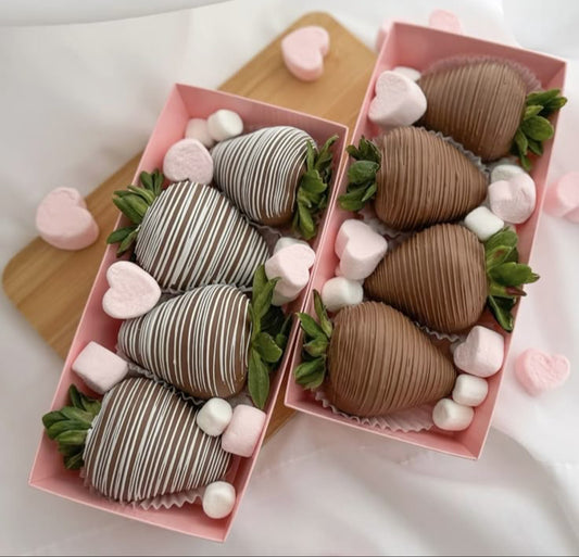 Romance Berries Box – Chocolate-Dipped Strawberries: set of 4 piece